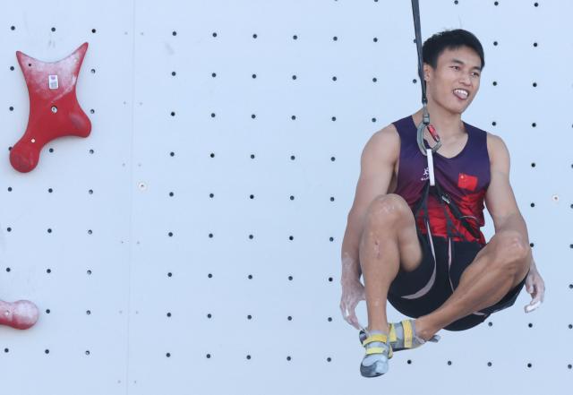 华体会app-从全国冠军到世界冠军 00后龙金宝目标坚定再出发