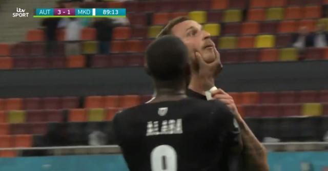 华体会首页-媒体曝光阿瑙骂人原话内容 海港外援已公开道歉